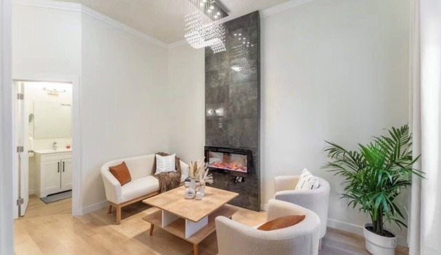 Modern & Cozy: 4Bed 2Bath Home