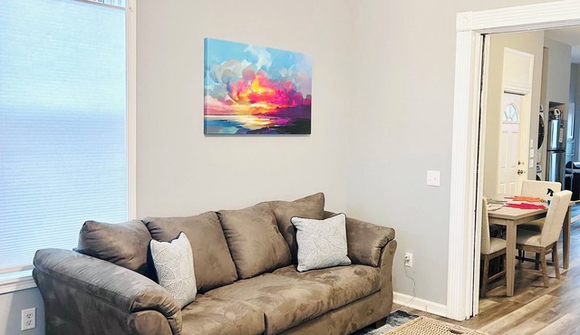 Modern, Cozy, and Convenient 2-bedroom house in the heart of Cincinnati