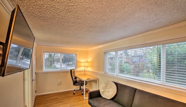 Modern & Cozy Auburn Hideaway w/ Loft