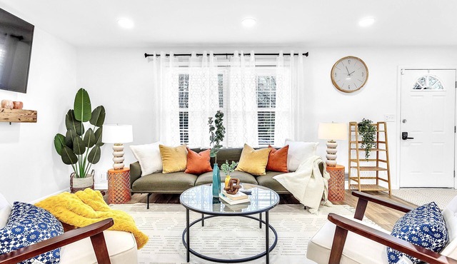 Modern & Cozy Home mins to Decatur Sq & DT Atlanta