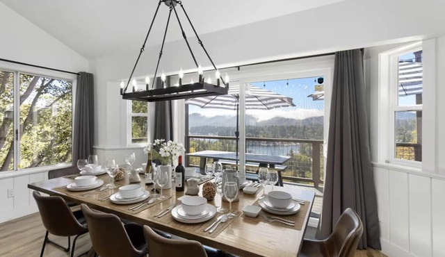 Modern+Cozy Lakeview home w/gorgeous views! 6 BD, Sleeps 12, Decks, Firepit, EV