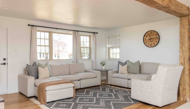 Modern/Cozy rancher, Amish views*hot tub/game room