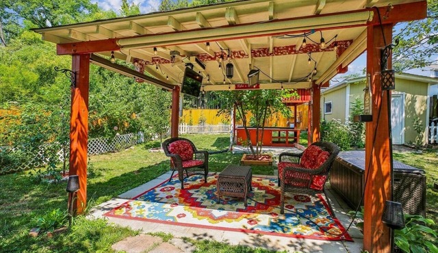 Modern Cozy Silver Spring Getaway Basement Guesthouse - Close to DC