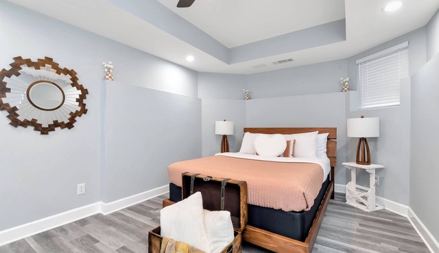 Modern, cozy two-bedroom apartment with all amenities with TV and Wifi