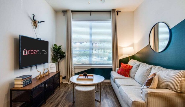 Modern CozySuites in East Riverside Downtown #01