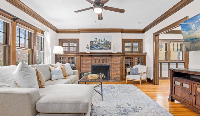 Modern Craftsman - East Harriet - 3 min to Lakes
