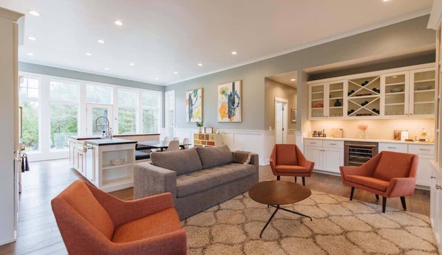 Modern Craftsman Home - Walk to Egg Harbor!