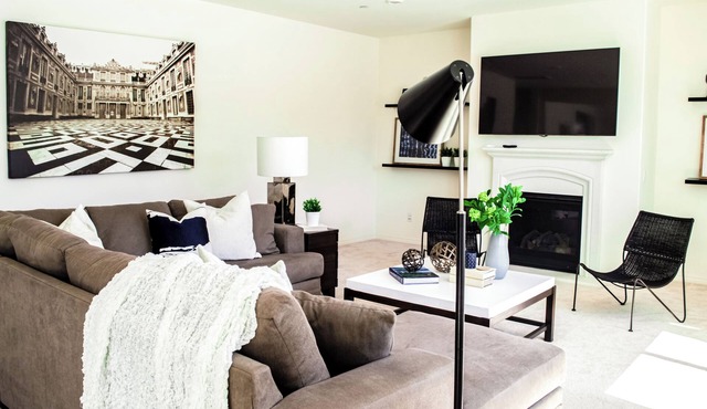 Modern Deluxe Family Home near Goose Creek