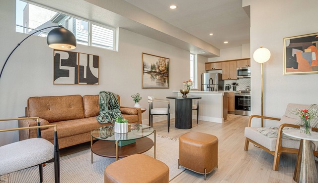 Modern Denver Gem Near DU, Parks & Shops!