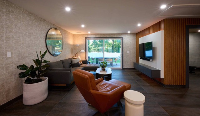 Modern & design insp house in quiet neighborhood