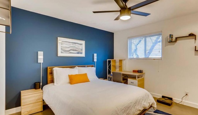 Modern Designer Condo Close to Downtown Austin!
