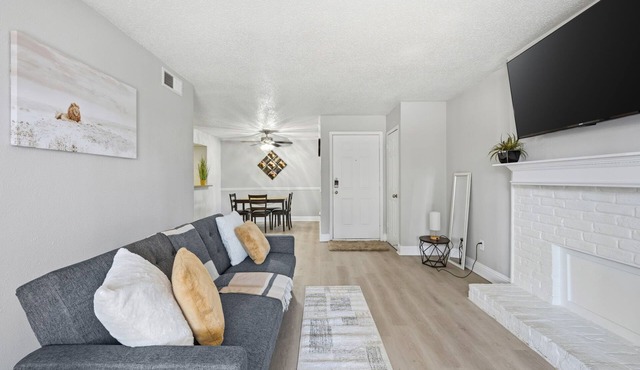 Modern DFW Stay with Pool, Gym & Handicap Friendly