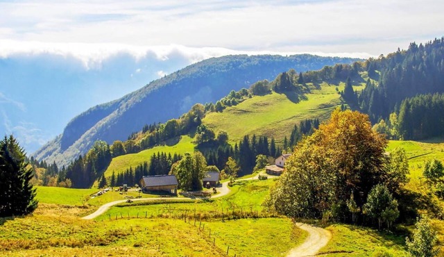 Modern Divonne-les-Bains stay | Explore extreme sports & wonder in nature