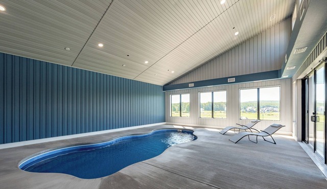 Modern Dog Friendly Lake Retreat w/Pool