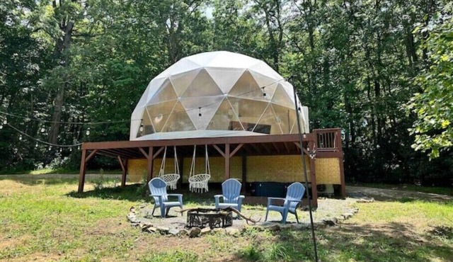 Modern Dome Escape w/Hot Tub & View