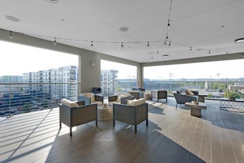 Modern Downtown Apartment