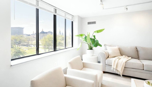 Modern Downtown Condo Steps From Bushnell Park