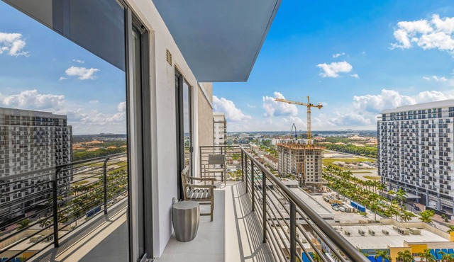 Modern Downtown Doral One-Bedroom Apt