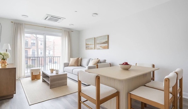 Modern Downtown Gem near Yale, Wooster Sq+Parking