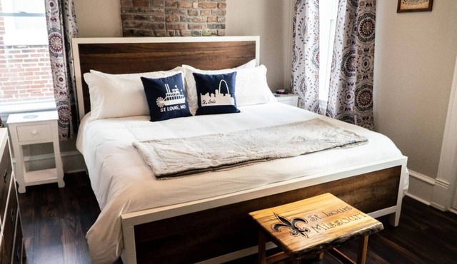 Modern Downtown Getaway w/Yard & Grill