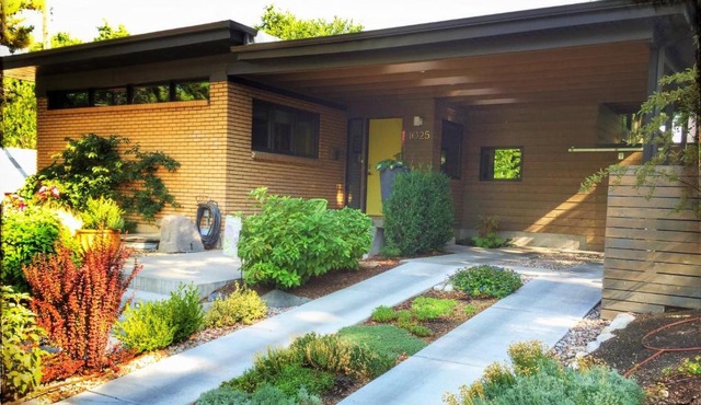 Modern Downtown Masterpiece