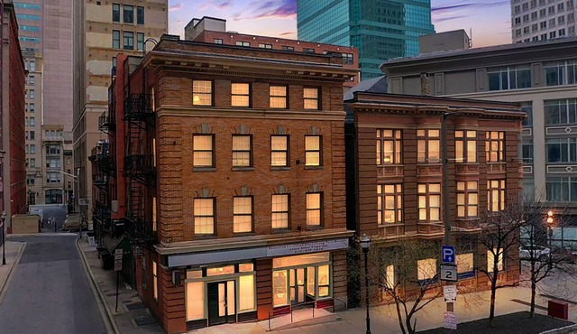 Modern Downtown Stay Near Harbor & Stadiums