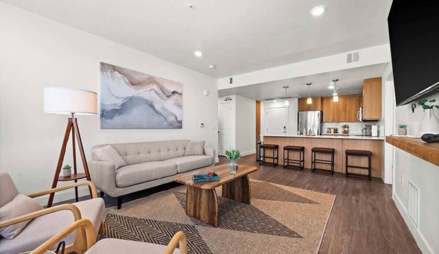 Modern Downtown 2BR 2BA Near Delta Center with Fire Pit, BBQ, and City Views