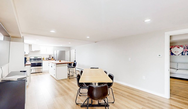 Modern duplex with patio & great kitchen - near downtown, trails & parks