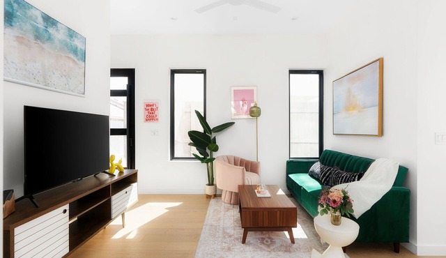 Modern East Austin Hideaway - Stylish - Walkable
