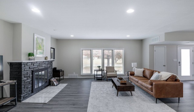 Modern East Side Ranch