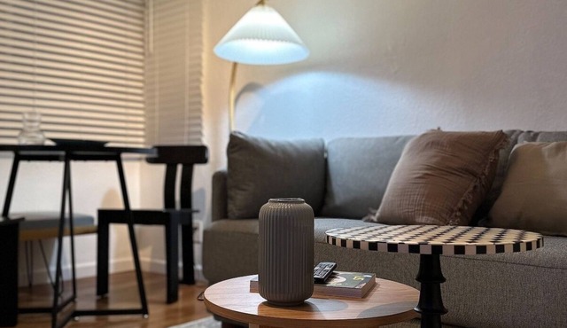 Modern Eclectic 1BR by Downtown, Airport & More