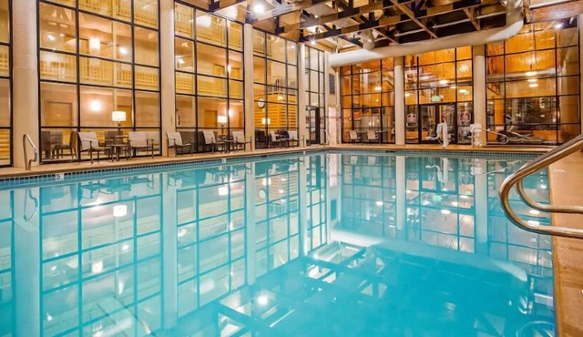 Modern Elegance in the Heart of Utah! Indoor Pool, Free Breakfast, Free Parking!
