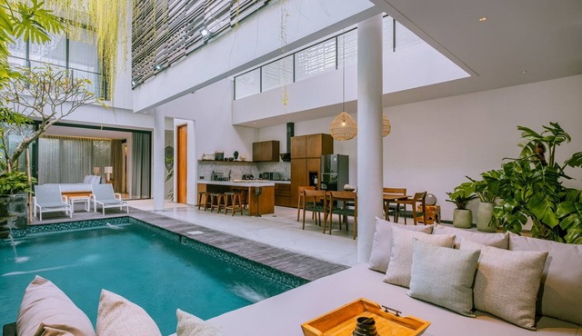 Modern Elegance 3 Bedroom Villa, Canggu