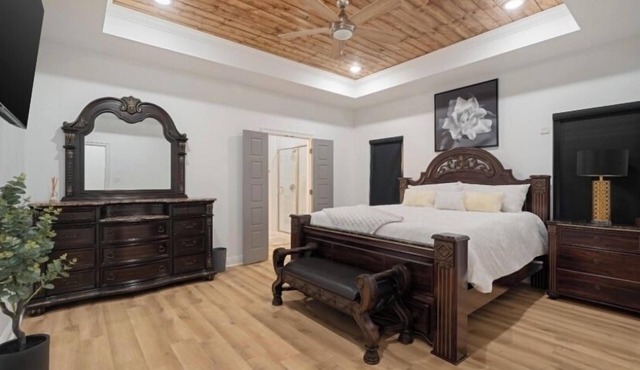 Modern Elegance Haven Near Central Attractions