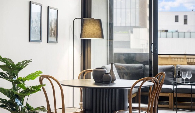 Modern, Elegant Oasis