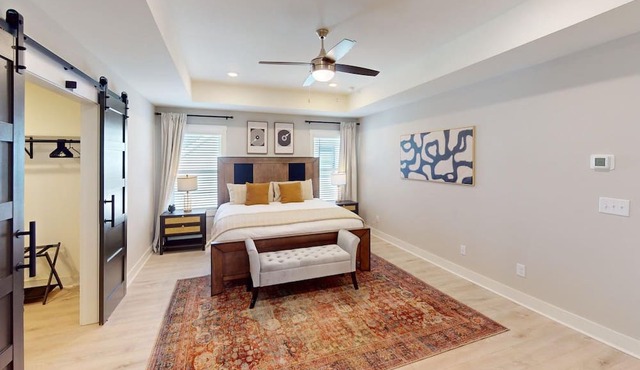 Modern Emerson retreat close to LakePoint Sports