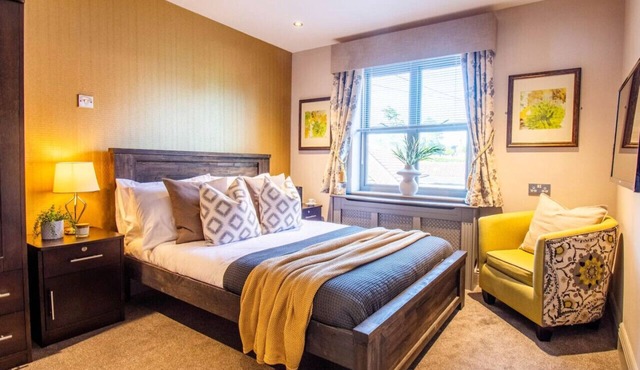 Modern en-suite room: Gym Pass, Parking, Fast WiFi