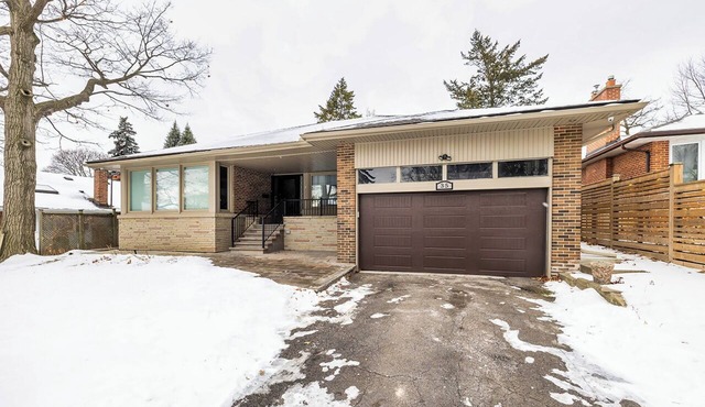 Modern Etobicoke Home | Free Parking | Near Airport & Downtown