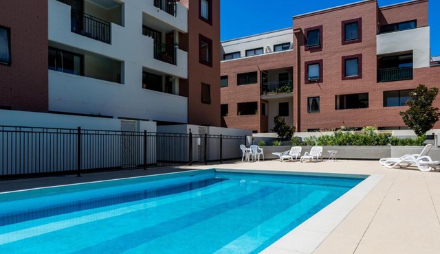 Modern, Executive Apartment near Newtown