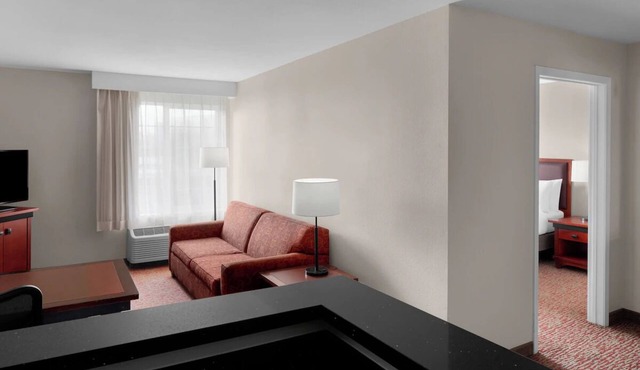 Modern Extended Stay in Campbell – Full Kitchen! Balcony, Free Parking!