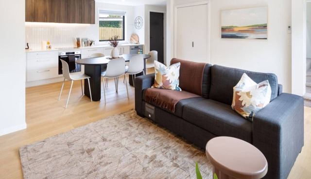 Modern Family-Friendly Home Near St Albans Park