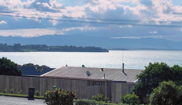 Modern family friendly apartment near the sea.