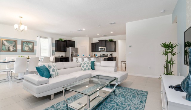 Modern Family friendly pool home near theme parks!