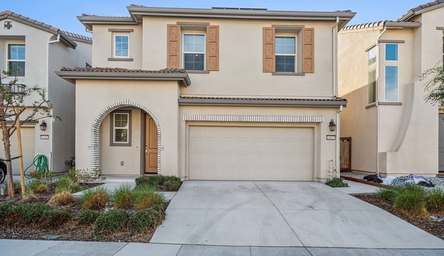 Modern family-friendly home, Napa, wine country, private backyard, fire pit