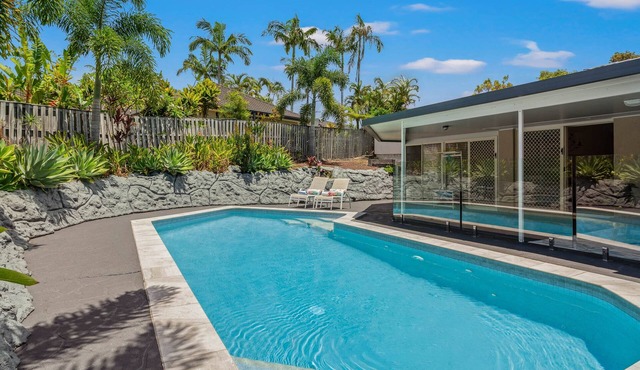 Modern Family Home – Saltwater Pool, Near Robina