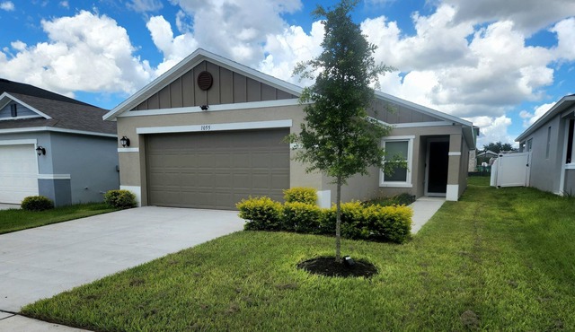 Modern Family home, BBQ for share, Self Check-in