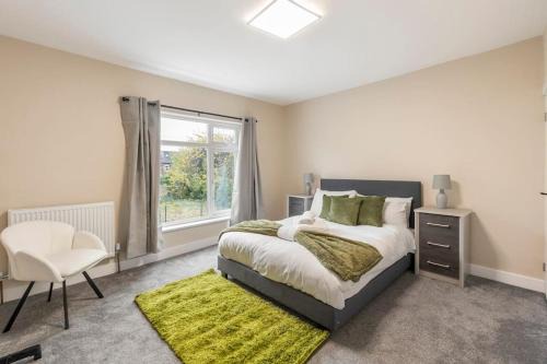 Modern Family Home Waltham Abbey Free Parking