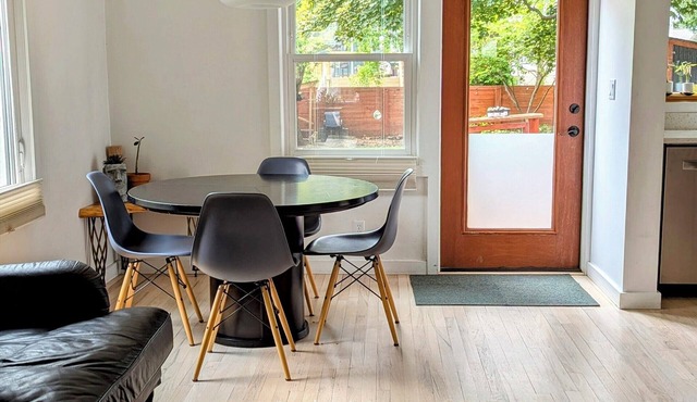 Modern family home in cozy nbrhd near downtown Madison