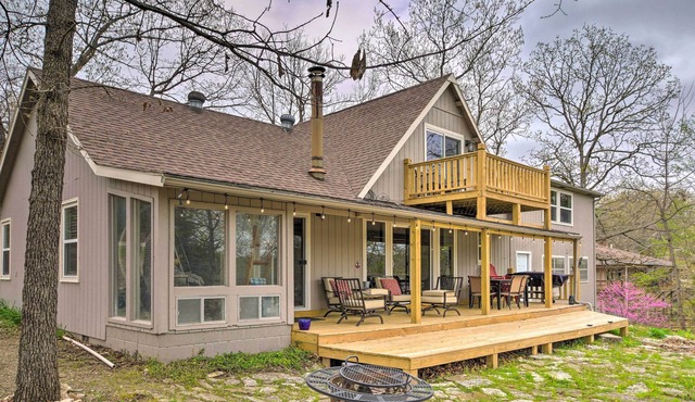 Modern Family Home w/ View on Table Rock Lake