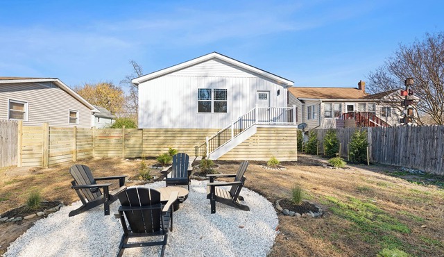 Modern Family Retreat – Roomy, Chic, and Close to DE Turf, Casino & the Beaches!